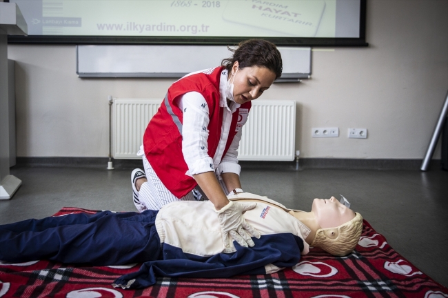 Türk Kızılayı'nın hedefi 'her evde bir ilk yardımcı'